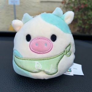 BELANA SQUISHMALLOW CLIP ON